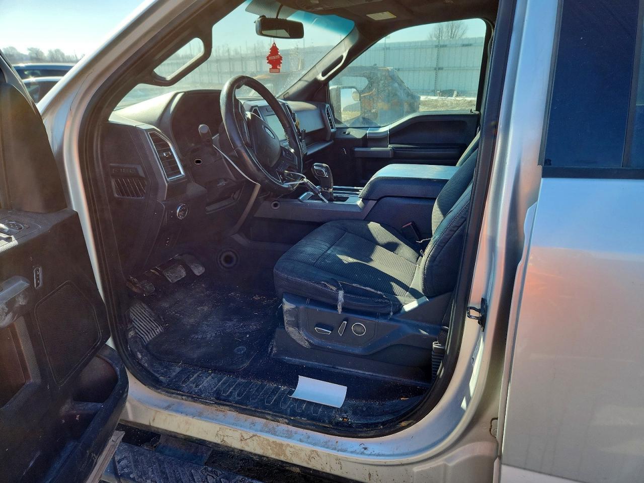 2015 Ford F150 Supercrew - Фото 7