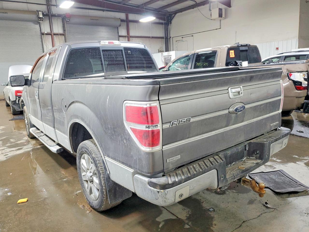 2013 Ford F150 Super Cab - Фото 2