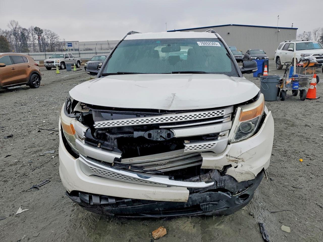 2014 Ford Explorer Xlt - Image 5