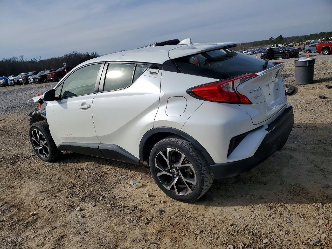 2020 Toyota C-Hr Xle - Фото 2