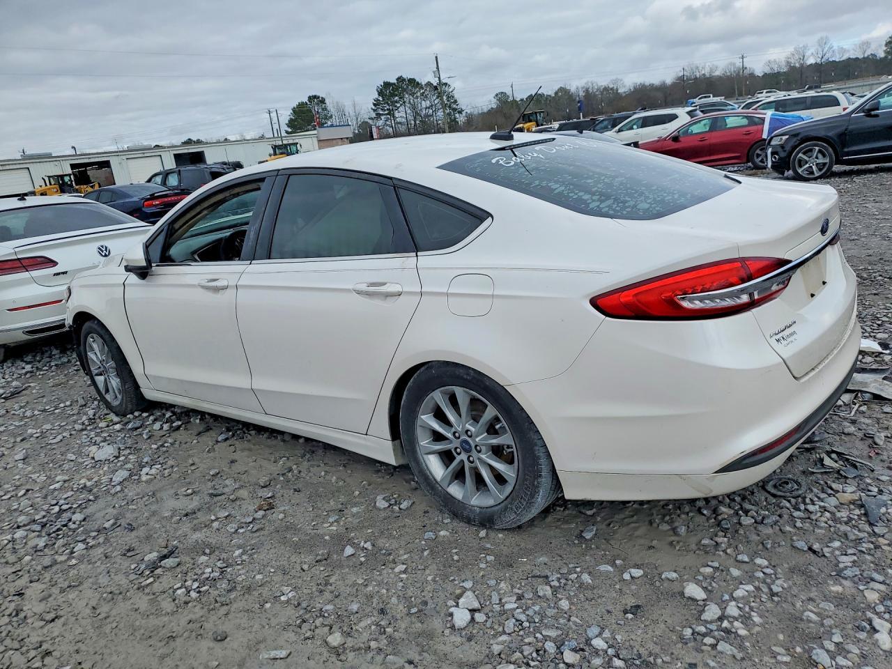 2017 Ford Fusion Se - Image 2