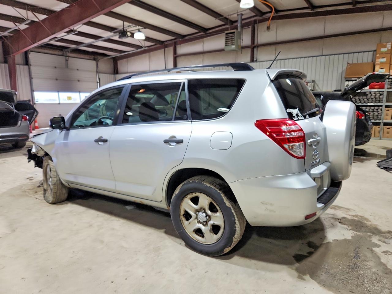 2011 Toyota Rav4 - Фото 2