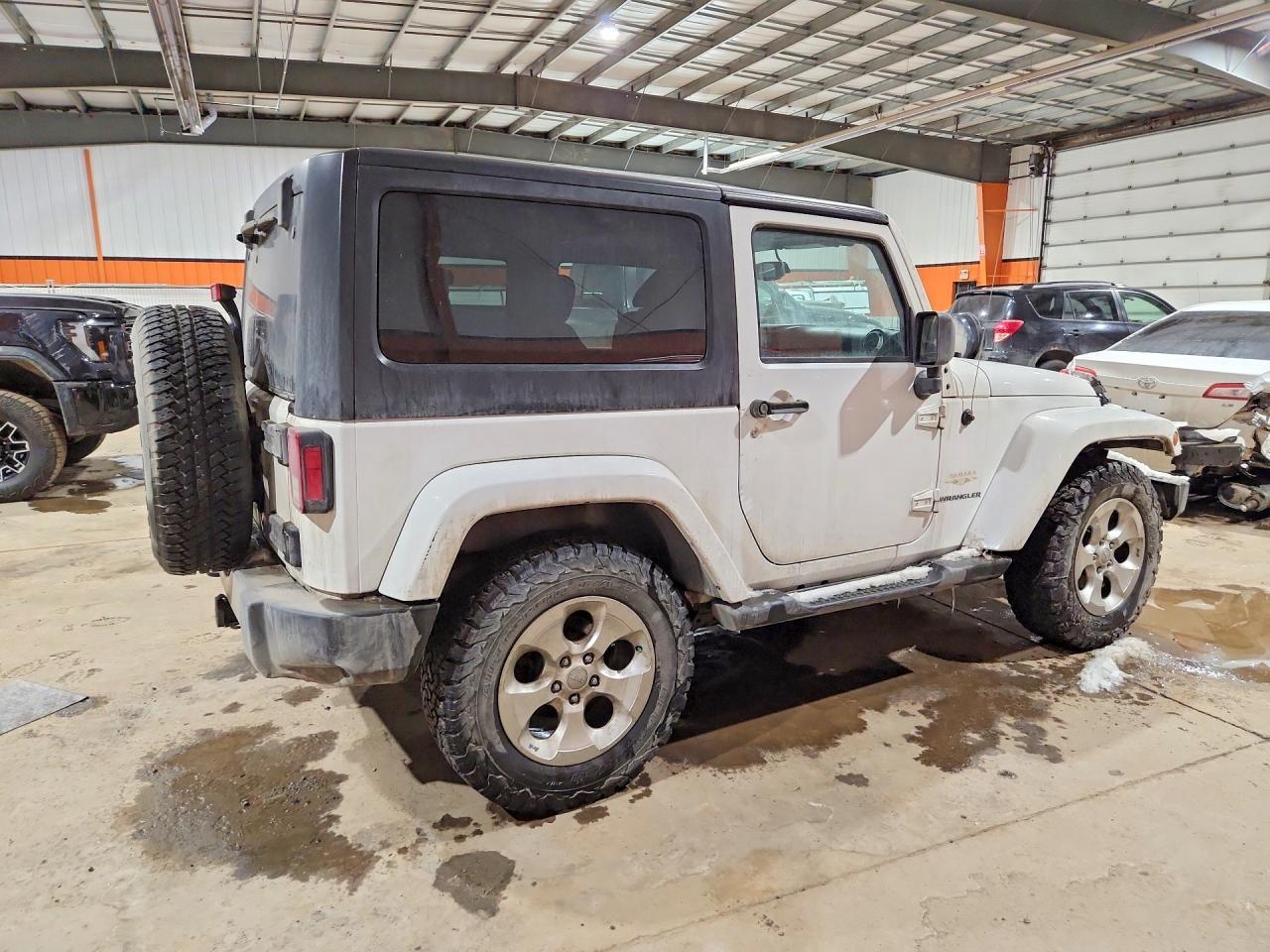 2015 Jeep Wrangler Sahara - Фото 3