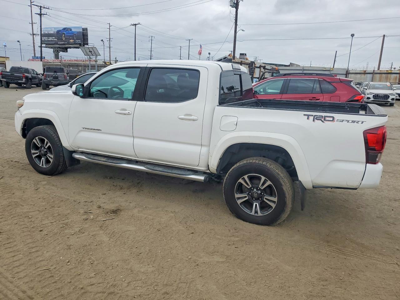 2019 Toyota Tacoma Double Cab - Фото 2