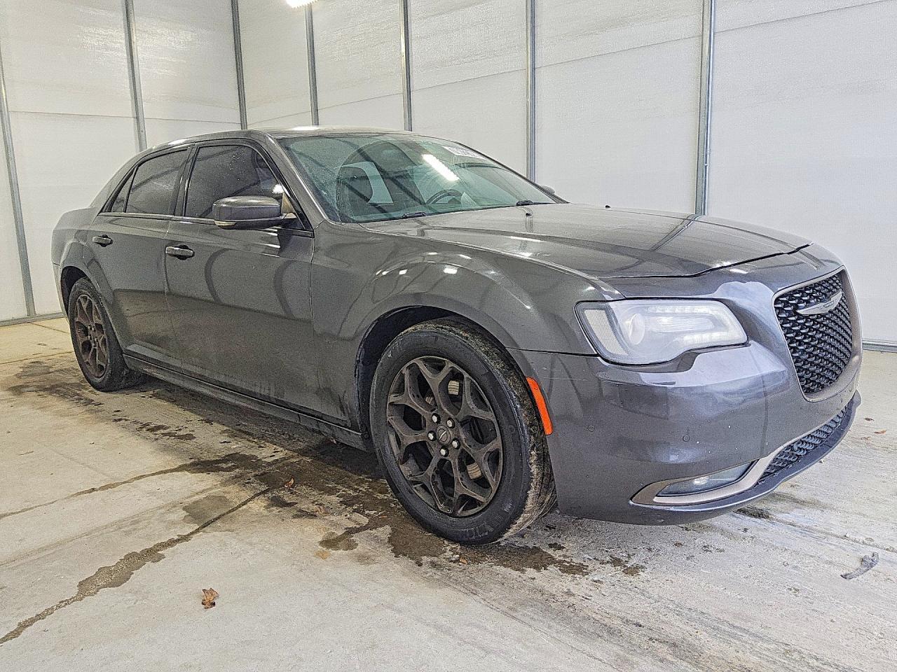 2016 Chrysler 300 S - Фото 4