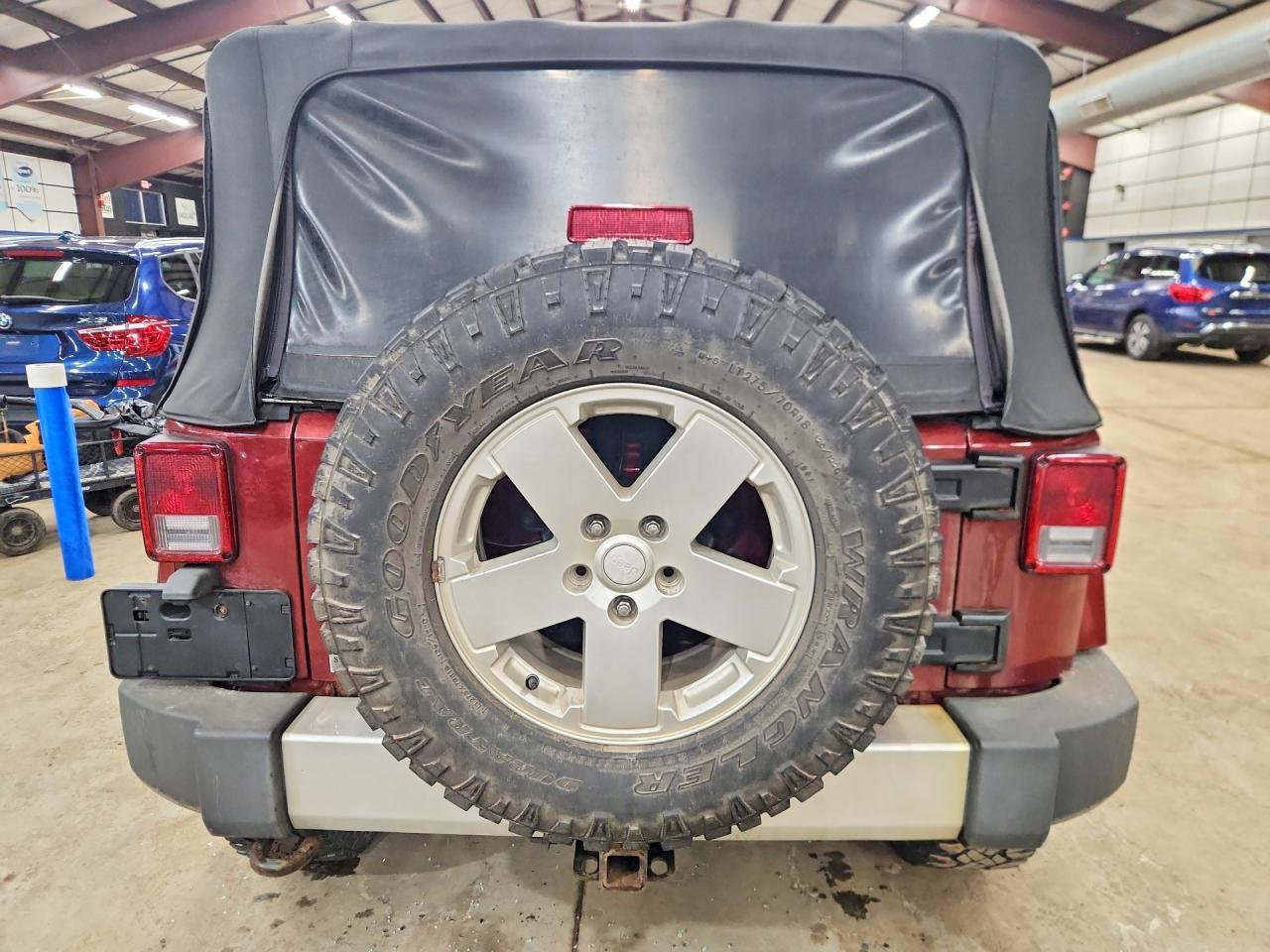 2010 Jeep Wrangler Sahara - Image 6