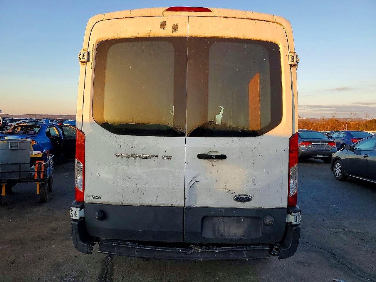 2015 Ford Transit T-250 - Фото 6
