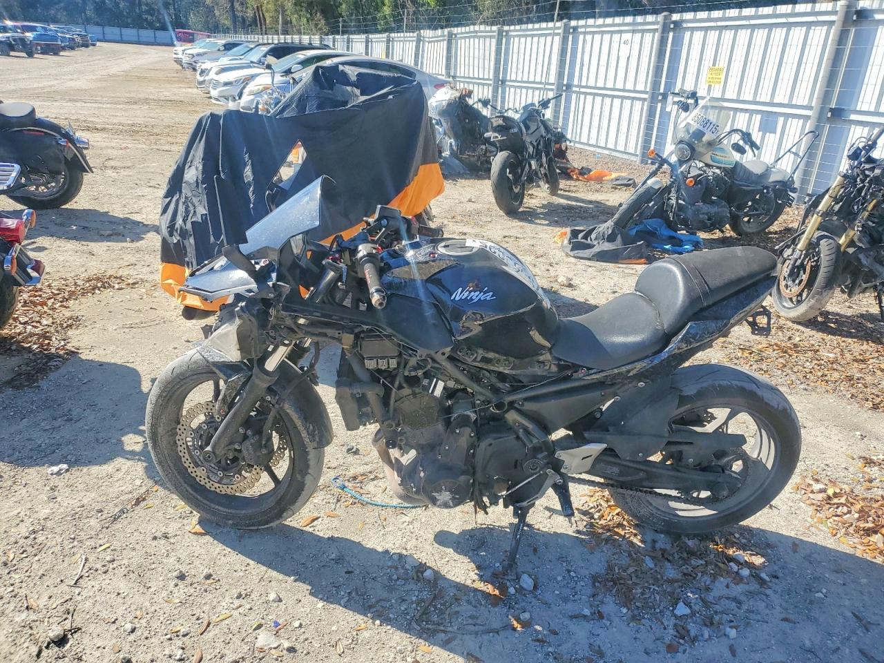 2022 Kawasaki Ex650 N - Фото 3