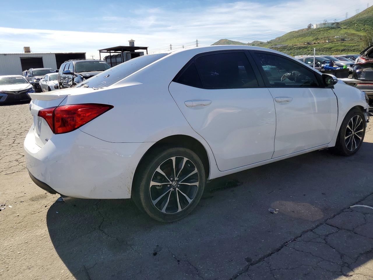 2019 Toyota Corolla L - Фото 3
