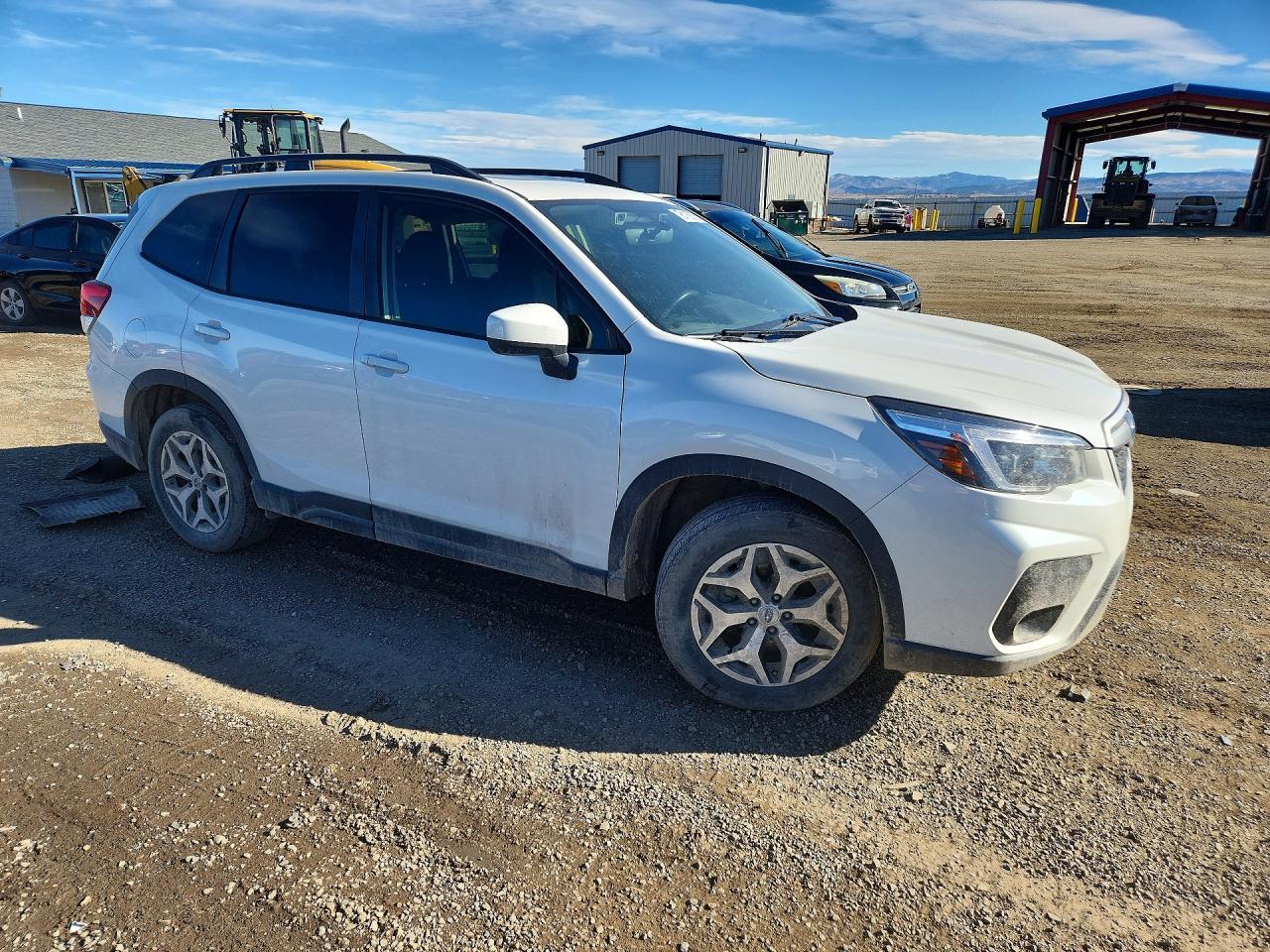 2021 Subaru Forester Premium - Image 4