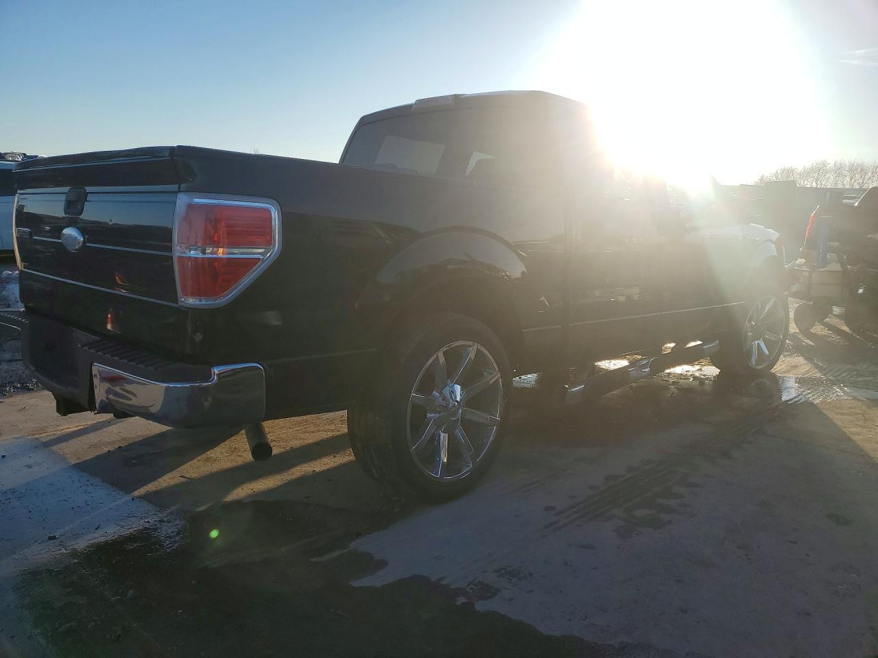 2009 Ford F150 Supercrew - Image 3