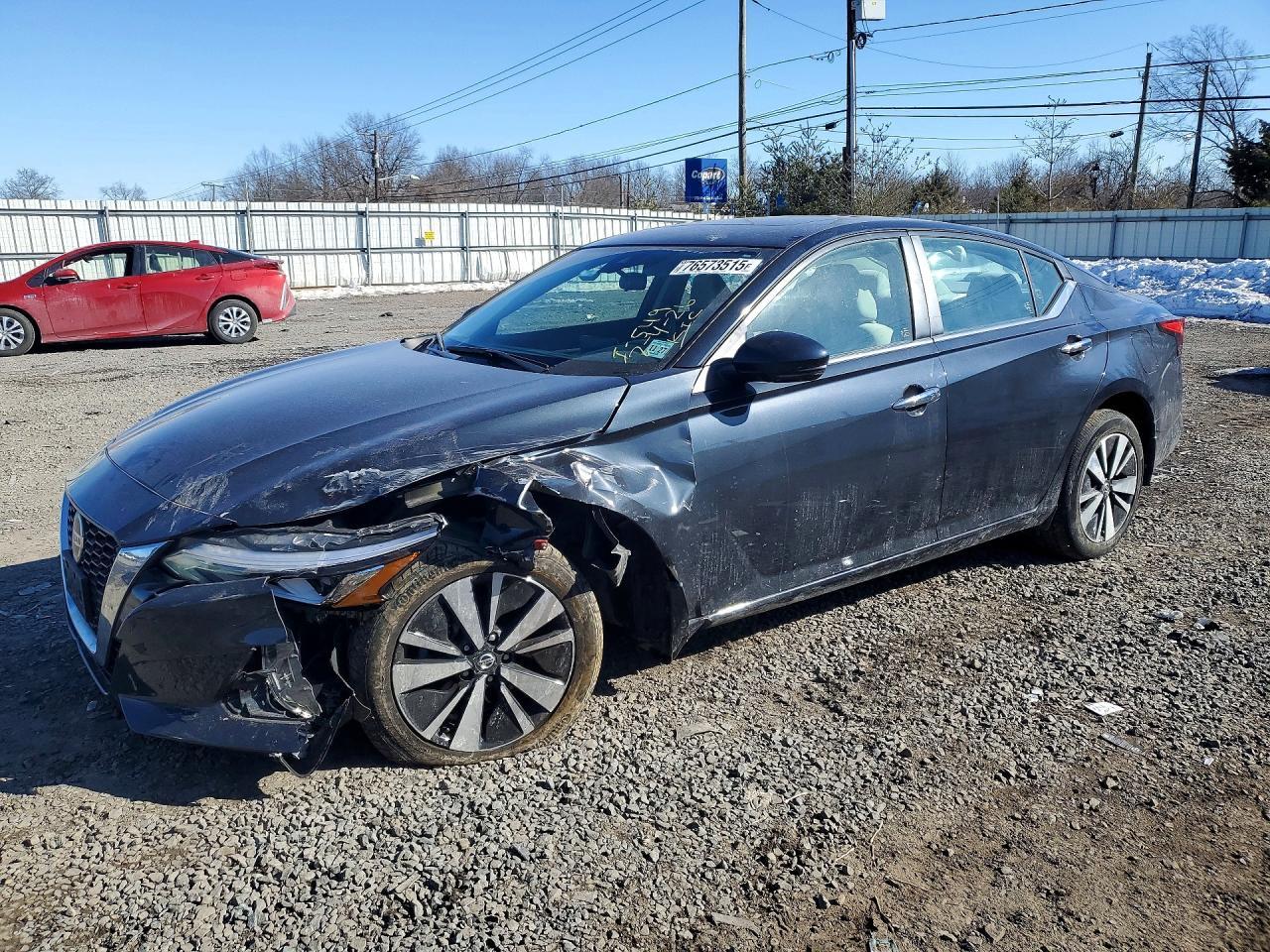 2022 Nissan Altima Sv