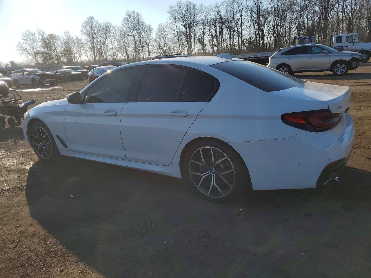 2021 BMW 530 Xi - Фото 2