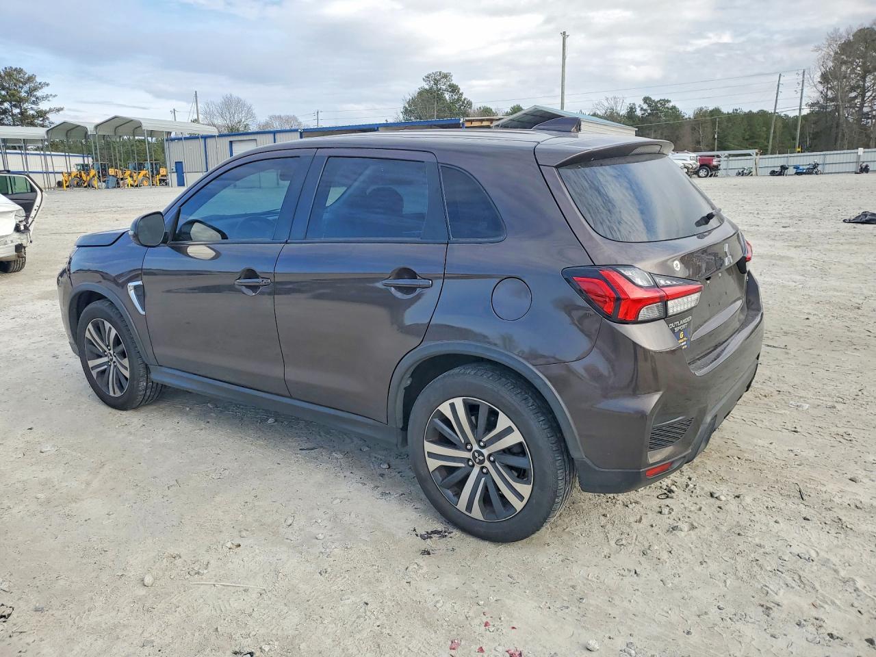 2020 Mitsubishi Outlander Sport Se - Фото 2
