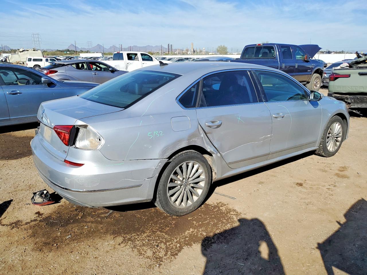 2016 Volkswagen Passat Se - Фото 3