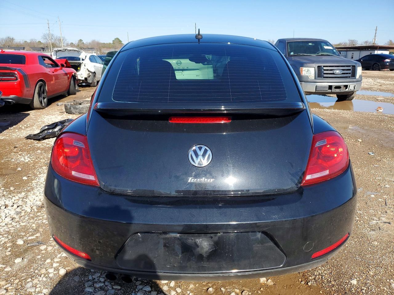 2016 Volkswagen Beetle 1.8T - Image 6