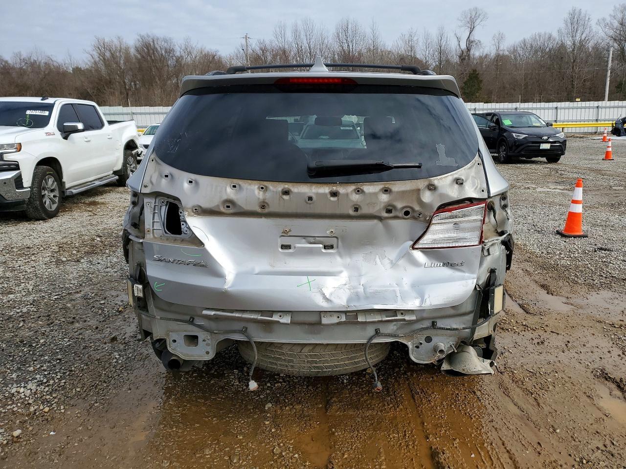 2014 Hyundai Santa Fe Gls - Image 6