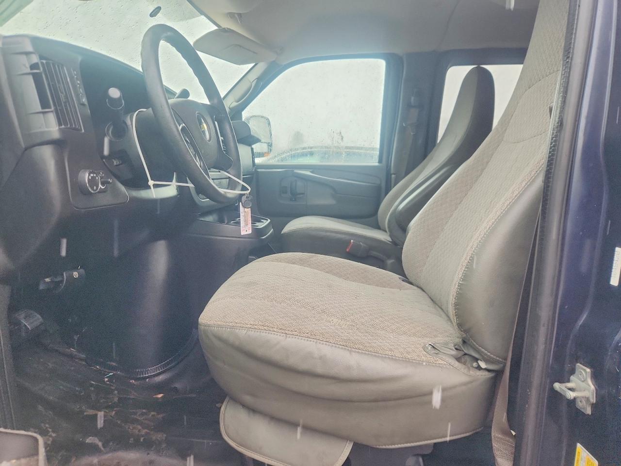 2011 Chevrolet Express G1500 Ls - Фото 7