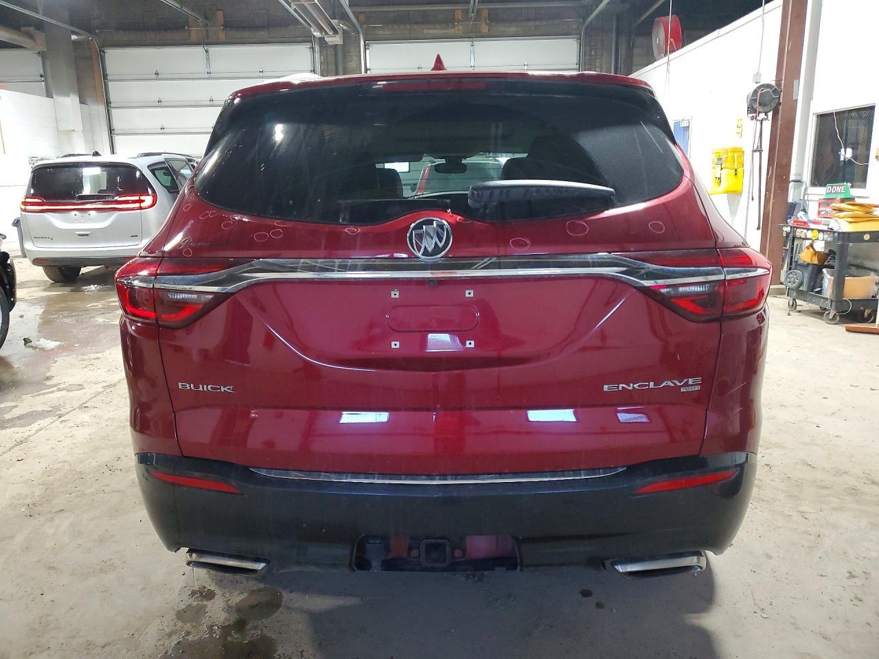 2018 Buick Enclave Essence - Image 6