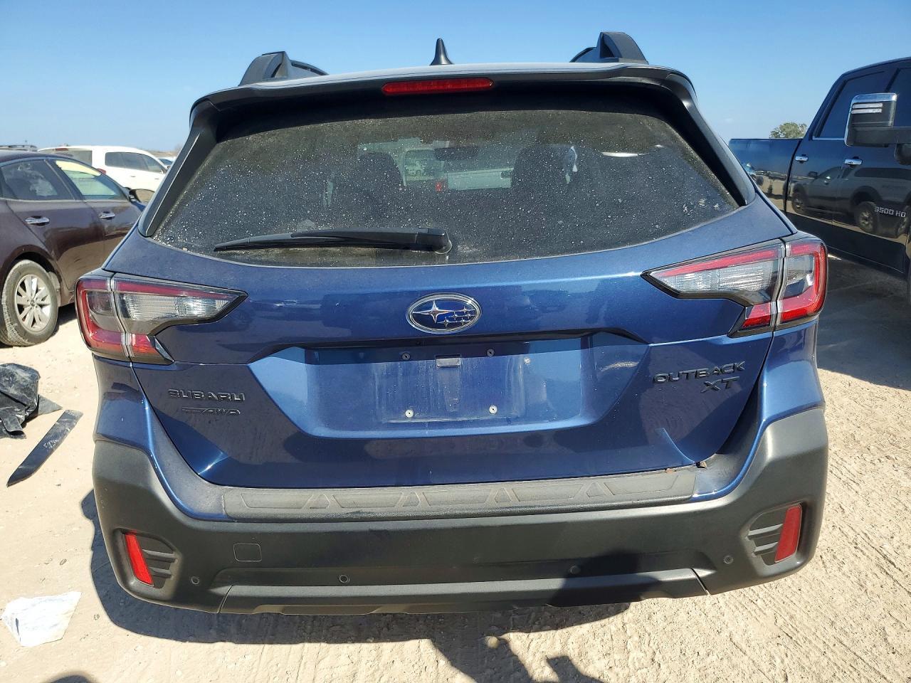 2021 Subaru Outback Onyx Edition Xt - Image 6