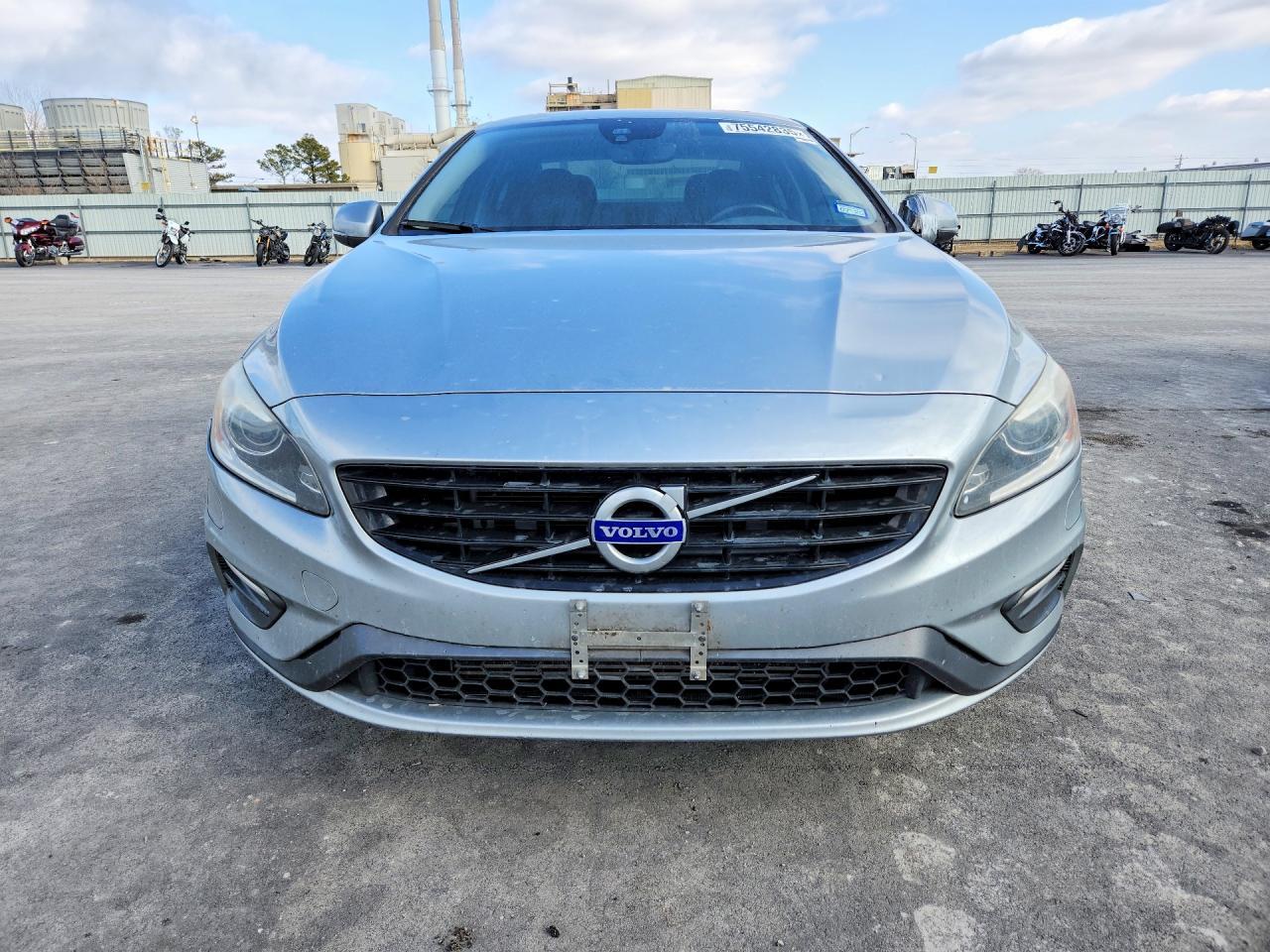 2017 Volvo S60 - Фото 5