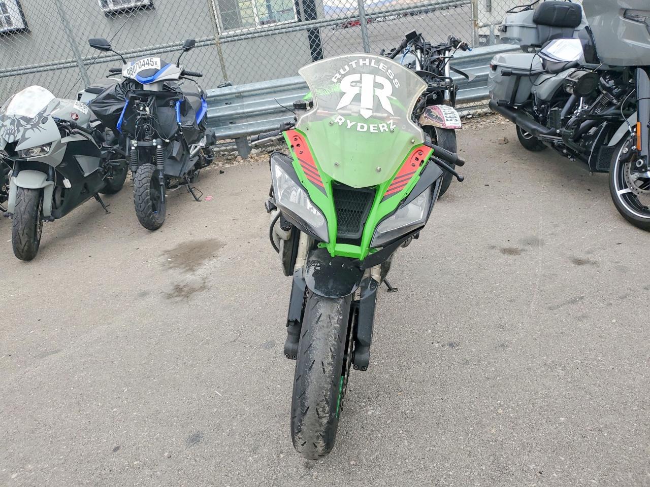 2011 Kawasaki Zx1000 J - Image 2