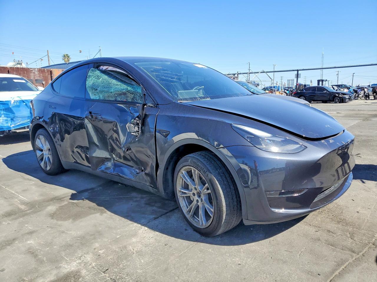 2024 Tesla Model Y - Фото 4