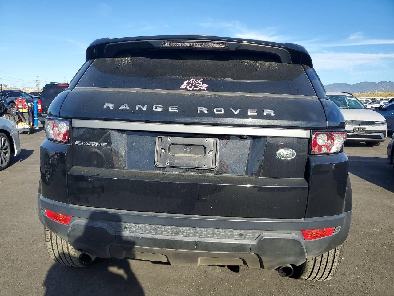 2015 Land Rover Range Rover Evoque Pure Plus - Image 6
