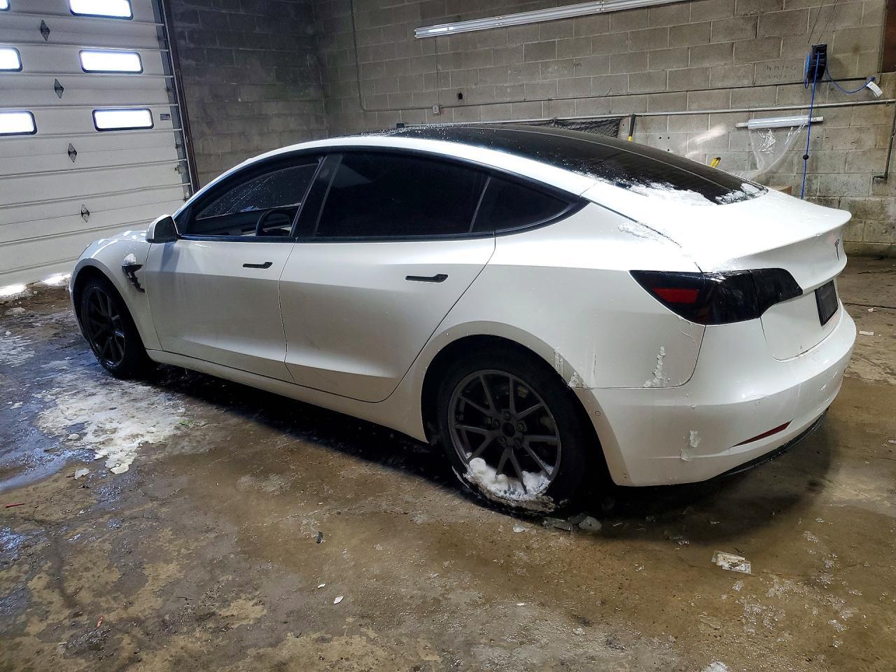 2021 Tesla Model 3 - Image 2