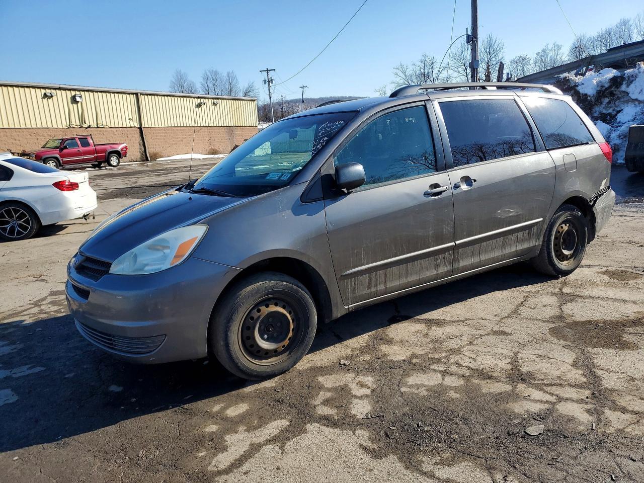 2005 Toyota Sienna Le 8 Passenger
