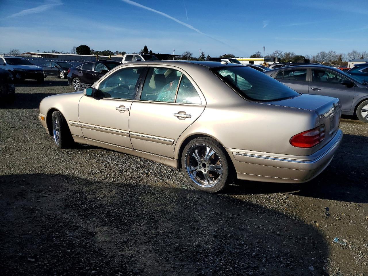 2002 Mercedes-Benz E-Class - Фото 2