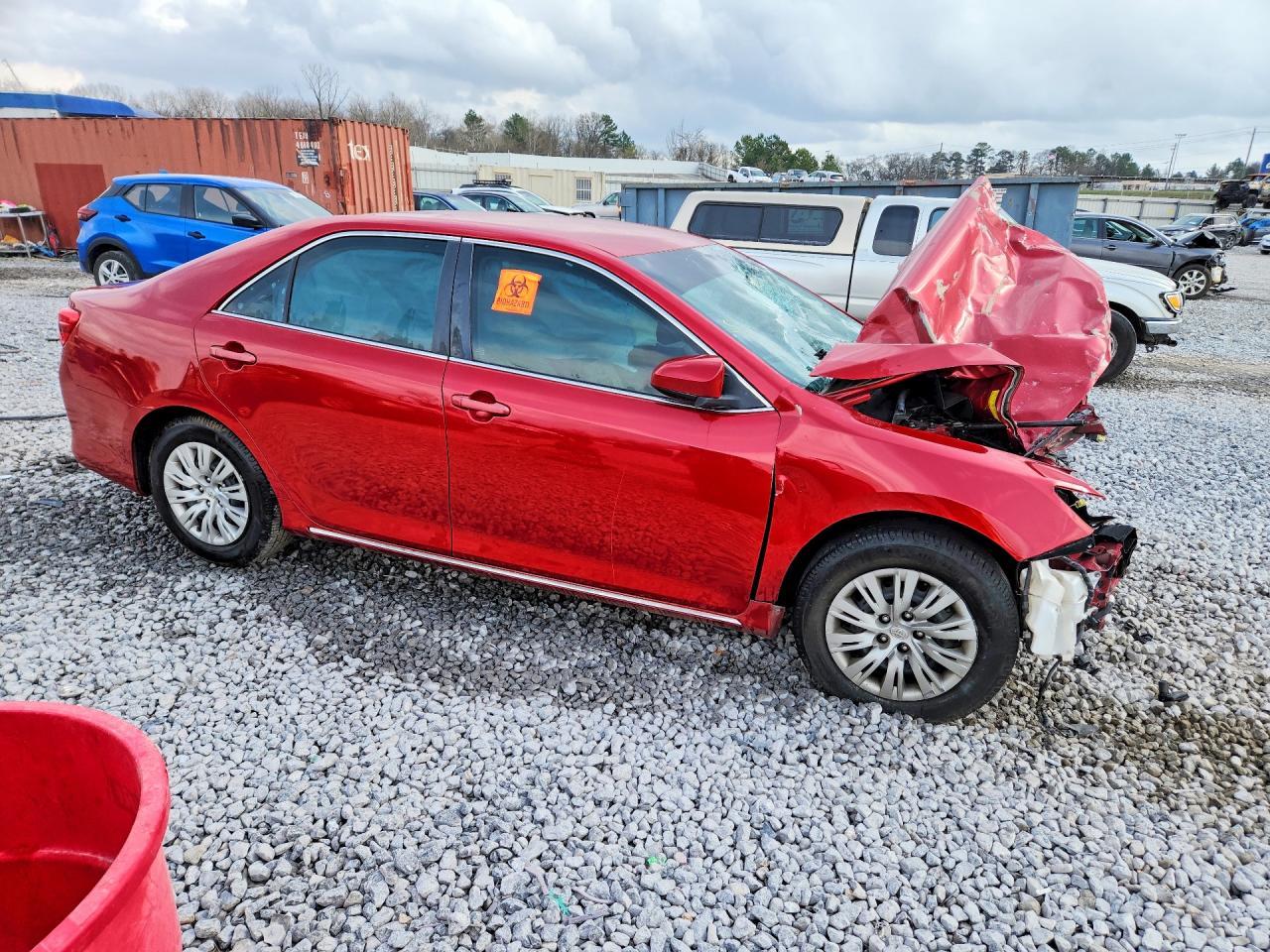 2014 Toyota Camry Le - Фото 4