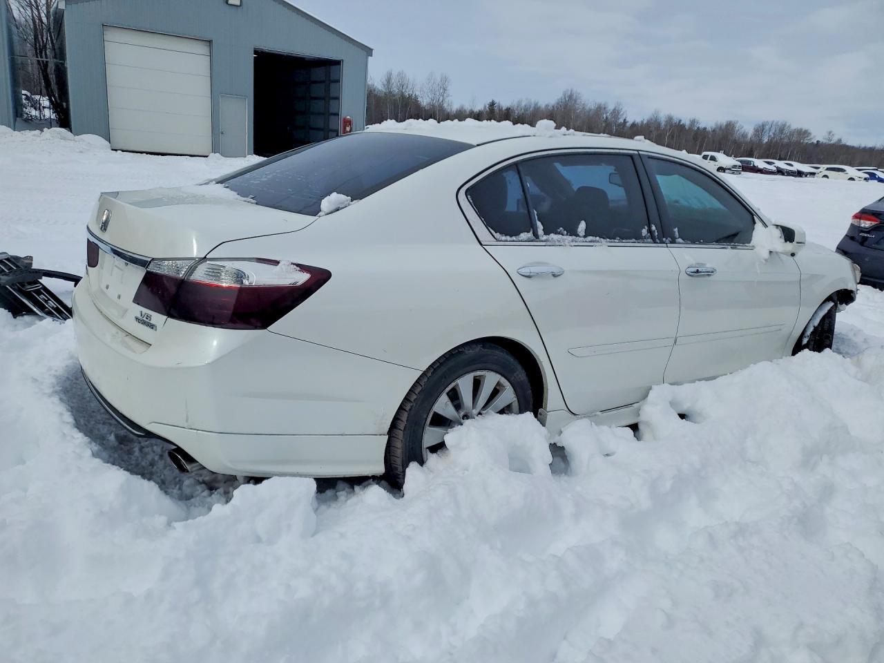 2014 Honda Accord Touring - Image 3