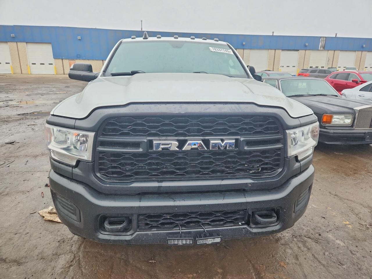 2022 Ram 3500 Truck Cab And Chassis - Фото 5