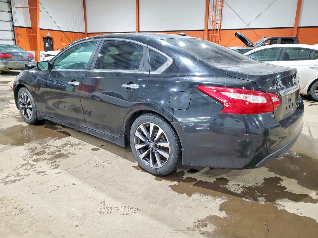 2016 Nissan Altima 2.5 - Image 2