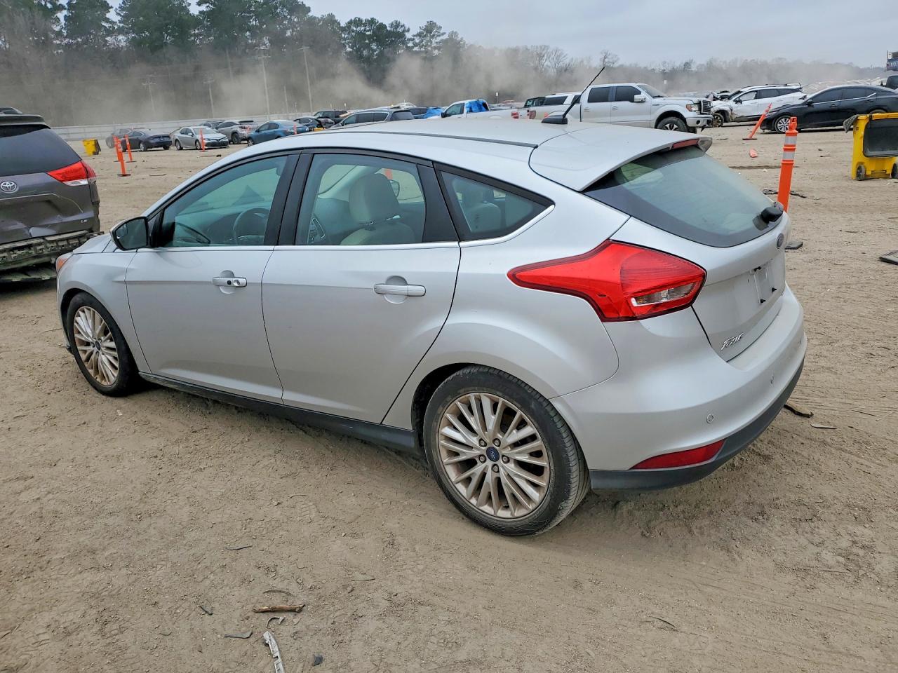 2018 Ford Focus Titanium - Image 2