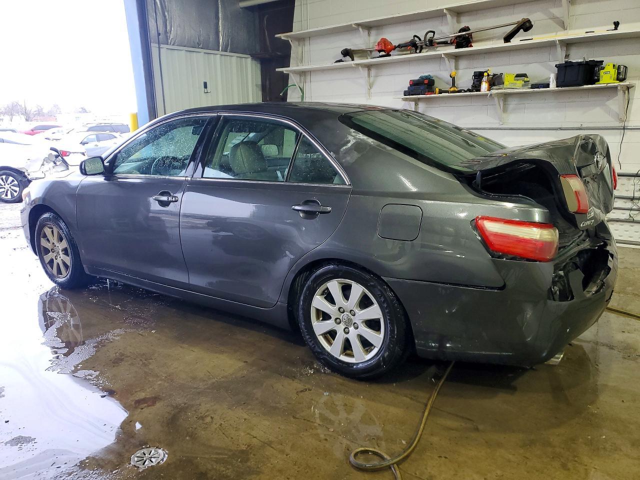 2009 Toyota Camry Se - Фото 2