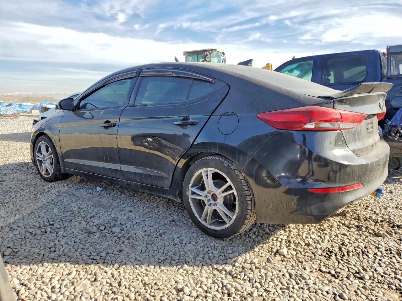 2017 Hyundai Elantra Se - Фото 2