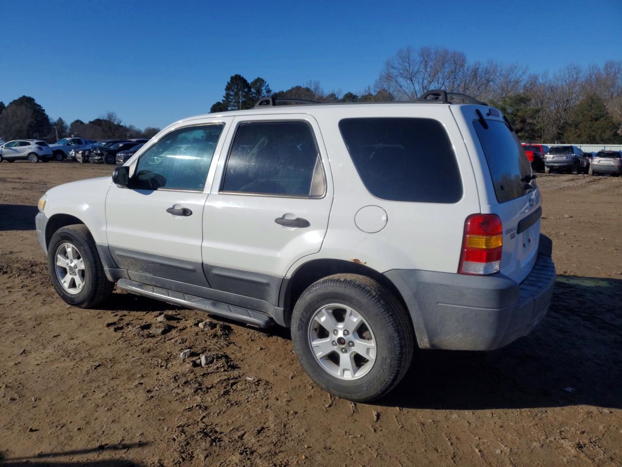 2005 Ford Escape Xlt - Фото 2
