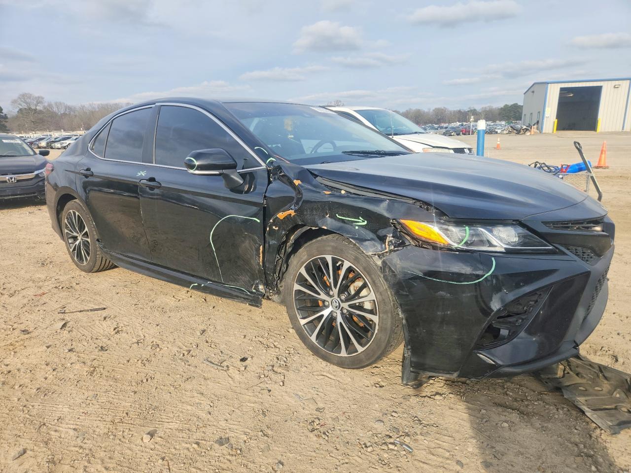 2018 Toyota Camry L - Image 4
