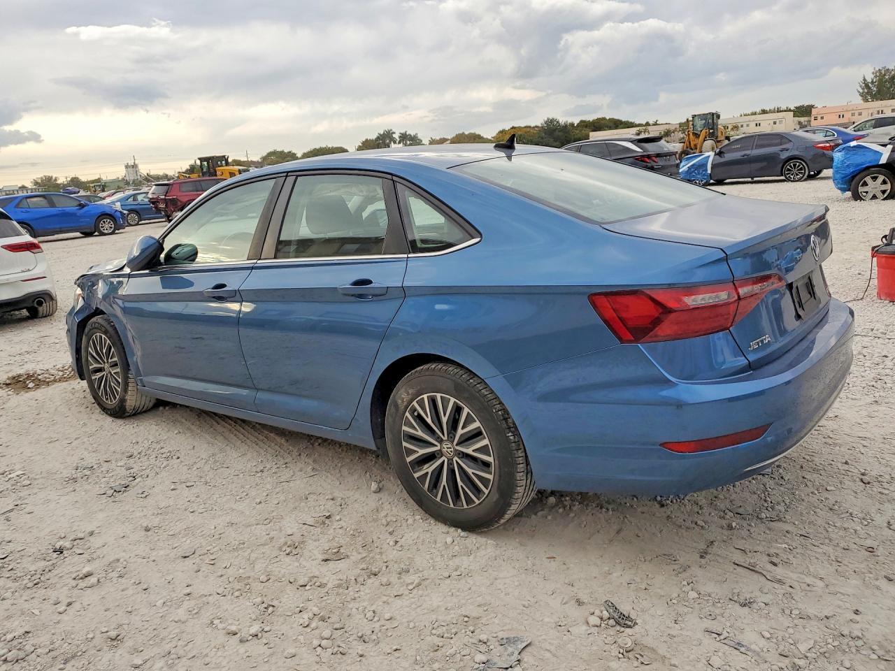 2021 Volkswagen Jetta S - Фото 2