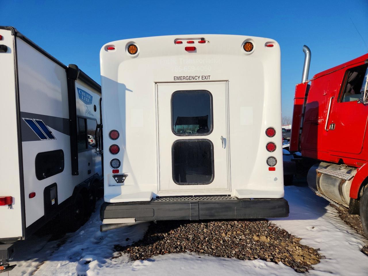 2025 Ford E450 Shuttle Bus - Фото 6