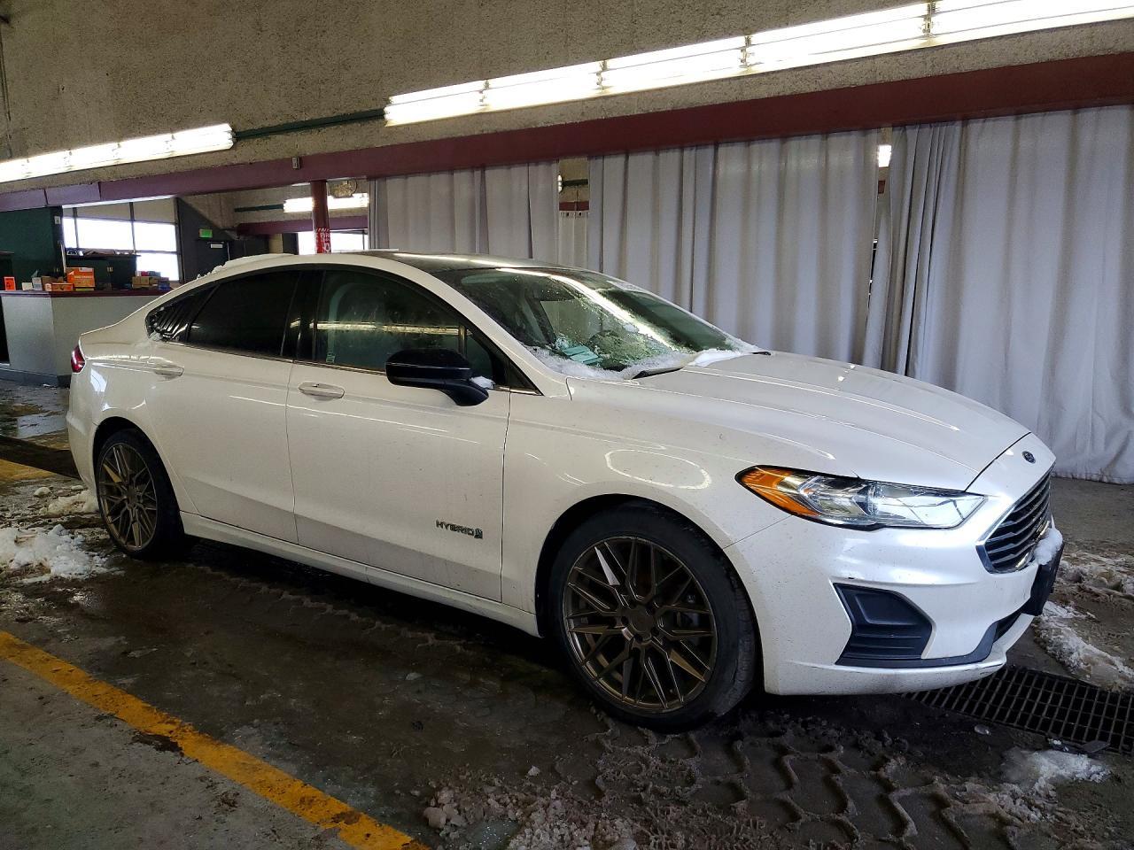 2019 Ford Fusion Se - Фото 4