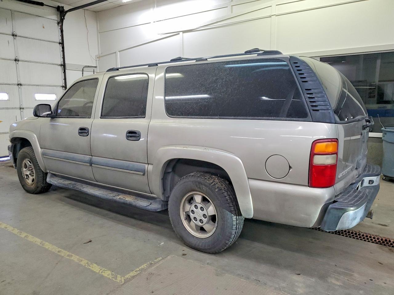 2003 Chevrolet Suburban - Image 2