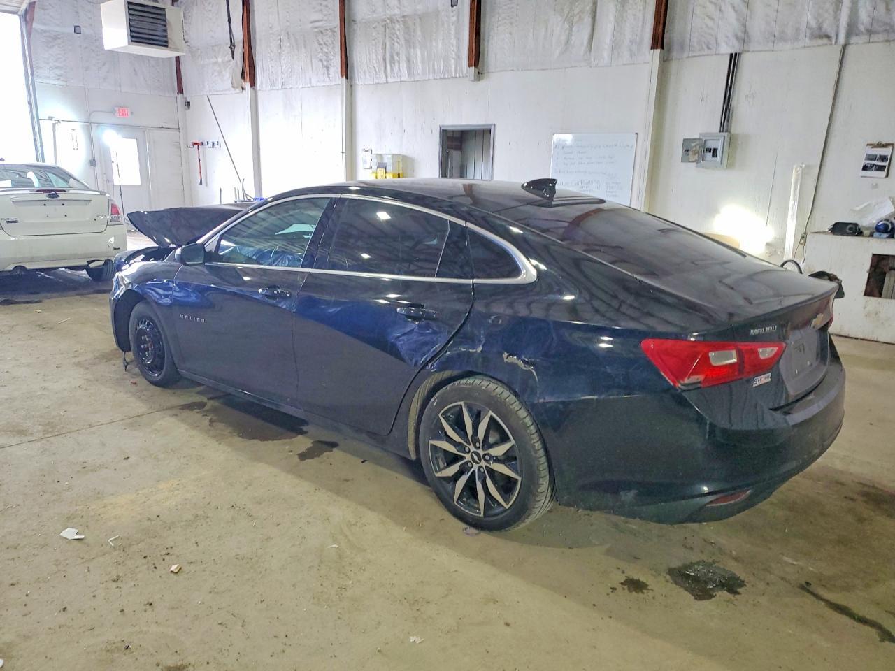 2017 Chevrolet Malibu Lt - Фото 2