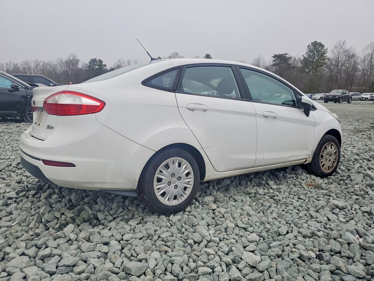 2017 Ford Fiesta S - Image 3