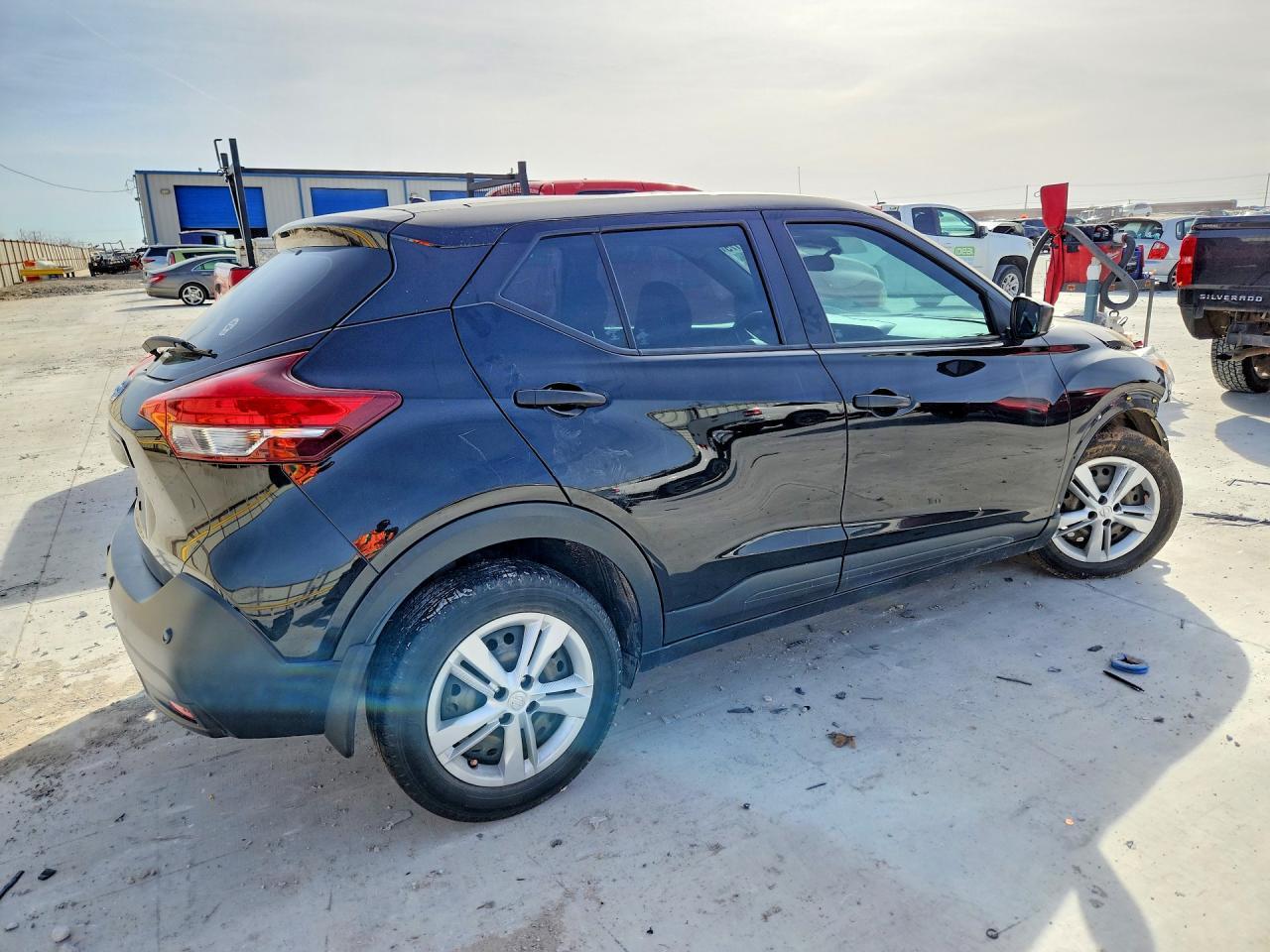 2020 Nissan Kicks S - Фото 3