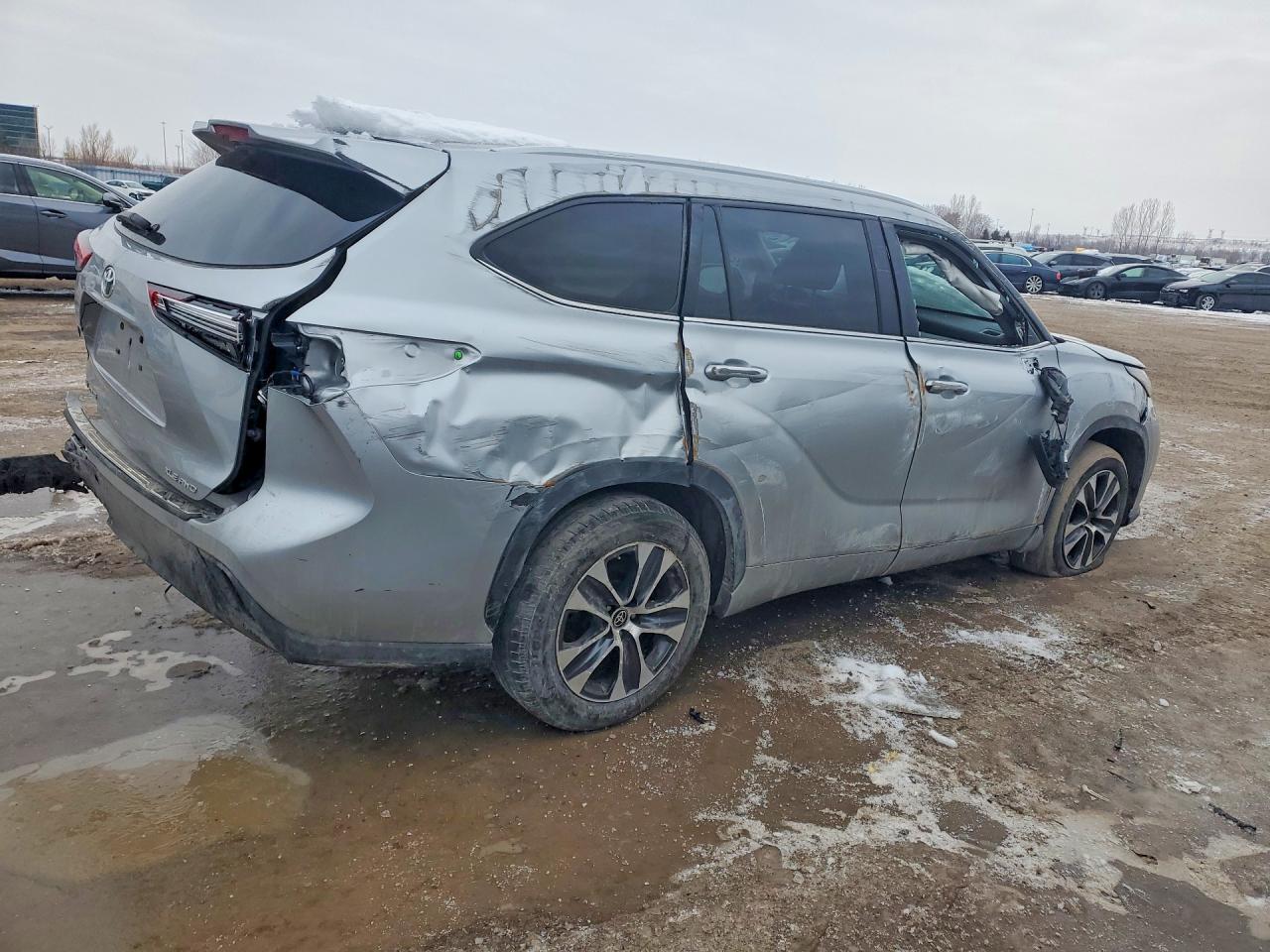 2023 Toyota Highlander L - Фото 3
