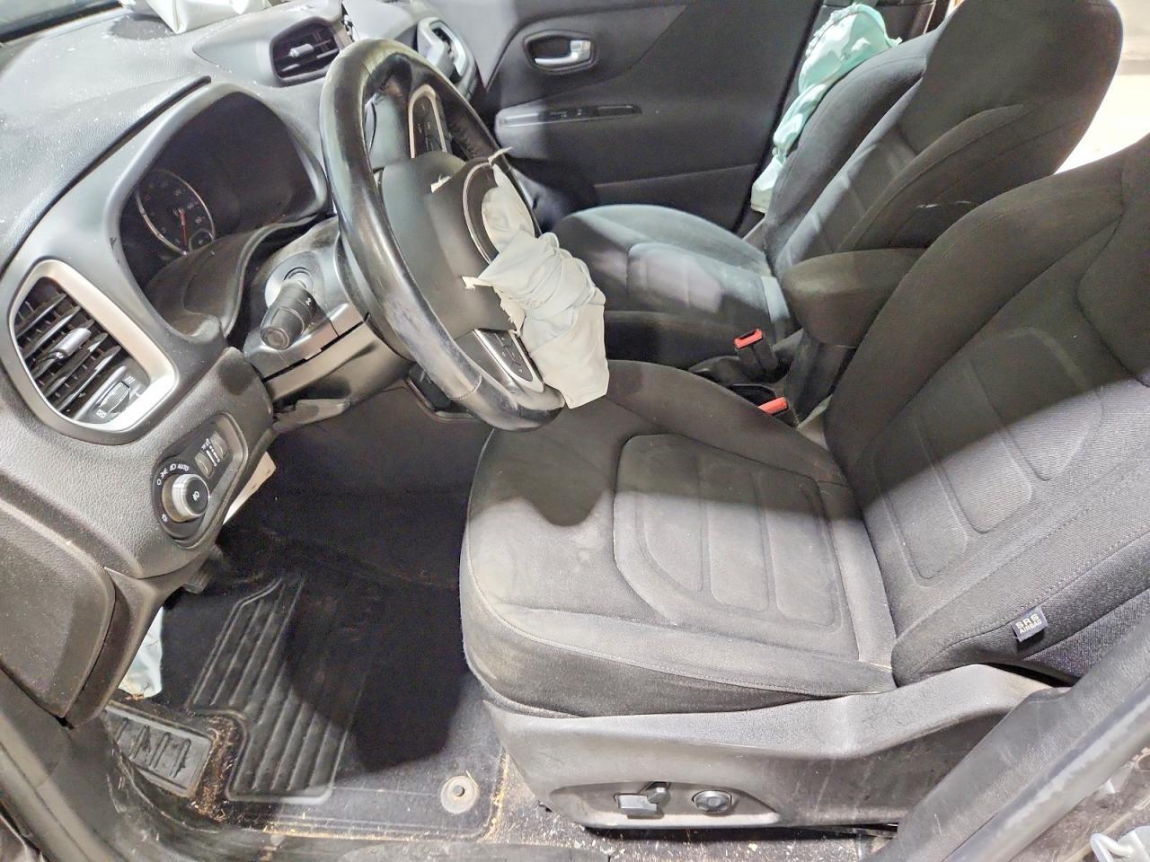 2018 Jeep Renegade Latitude - Image 7