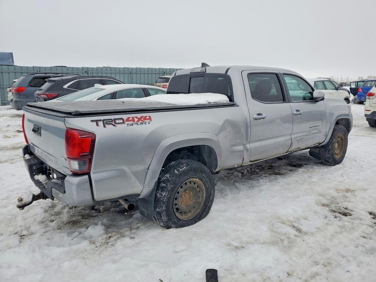 2018 Toyota Tacoma Double Cab - Image 3